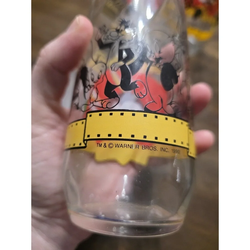 Vintage 1990 Warner Bros Looney Tunes Happy Birthday Bugs Glasses Set of 5‎
